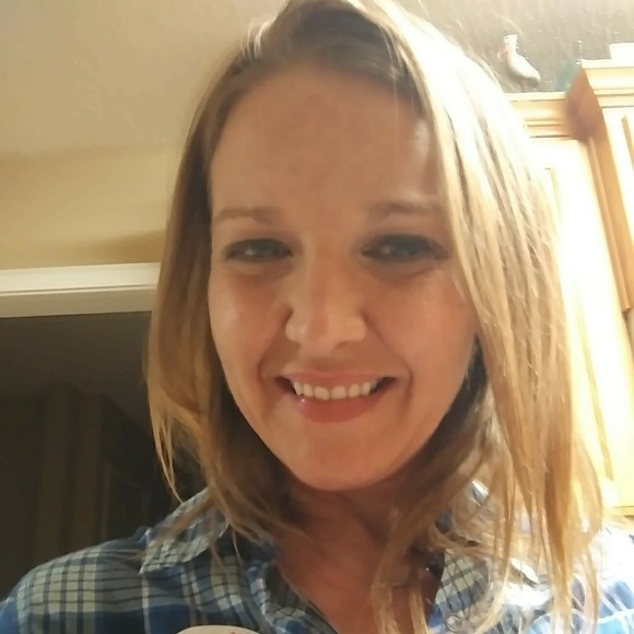 Meet your Posher, Kristy - Picture 1 of 1